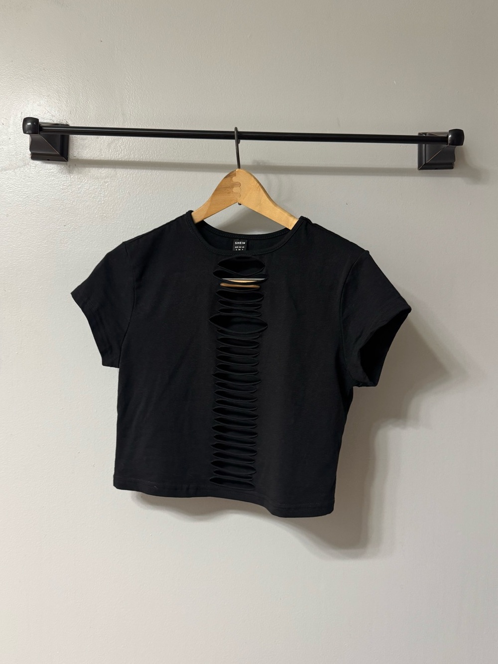 Black Distressed Cropped Women’s Tee